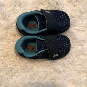See Kai run toddler shoes, size 5, excellent condition, basically new.